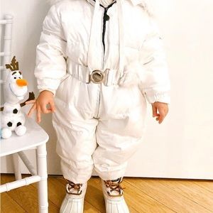 Elegant snowsuit